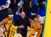 开云体育官网-76人逆转尼克斯，范弗利特统治全场