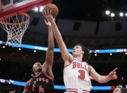 开云体育app-尼克斯险胜热火，武切维奇带队取胜