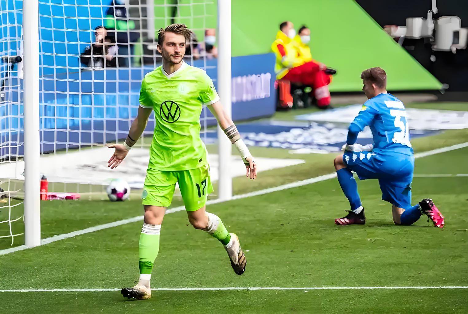 沃尔夫斯堡中场表现出色跻身射手榜前列的简单介绍