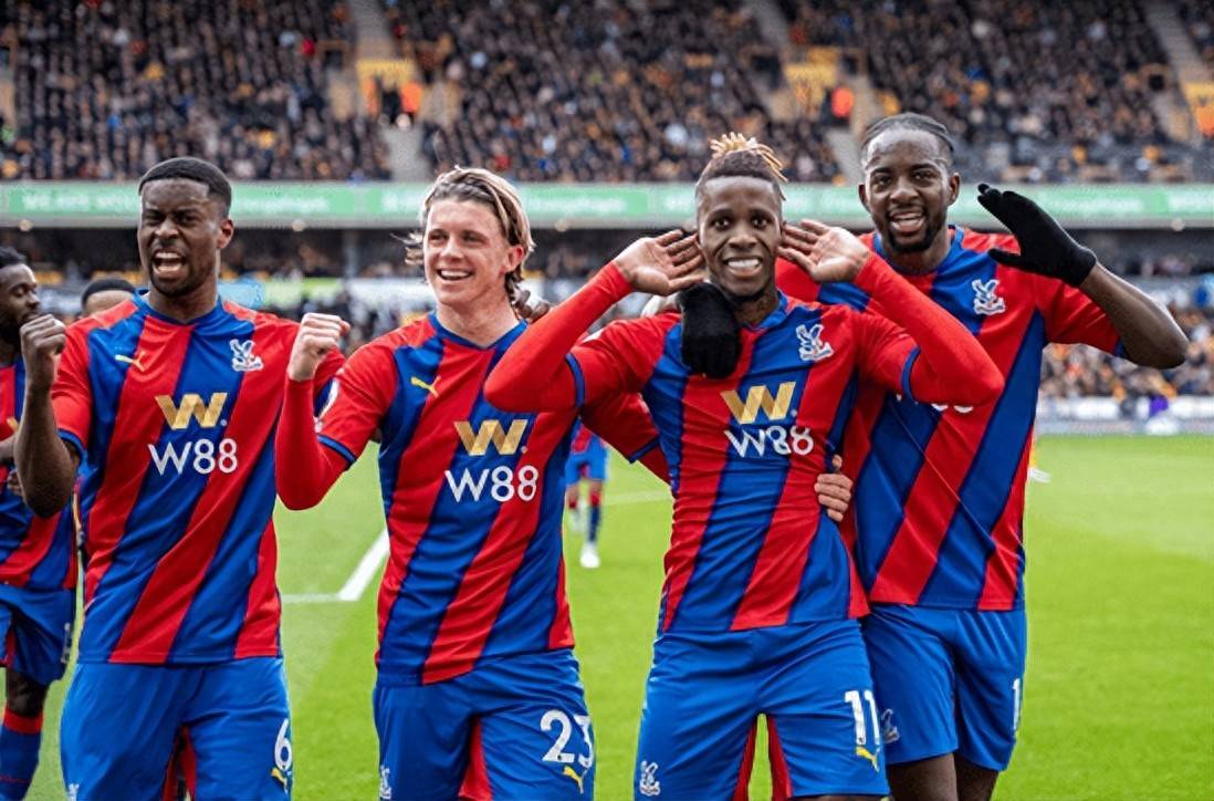 各支球队在赛场上展现出色表现