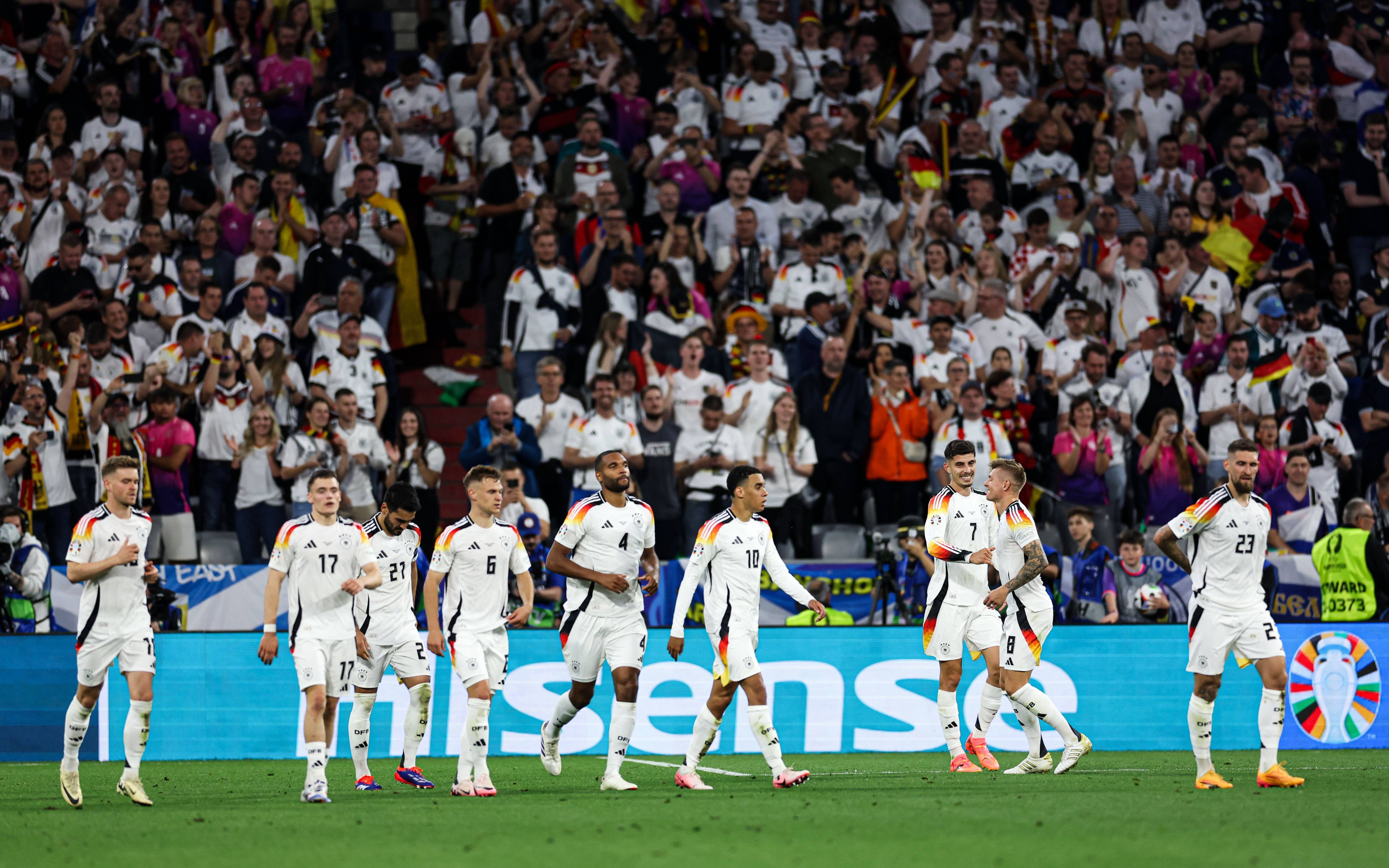 包含德国队在欧洲预选赛中遭遇激烈对抗的词条