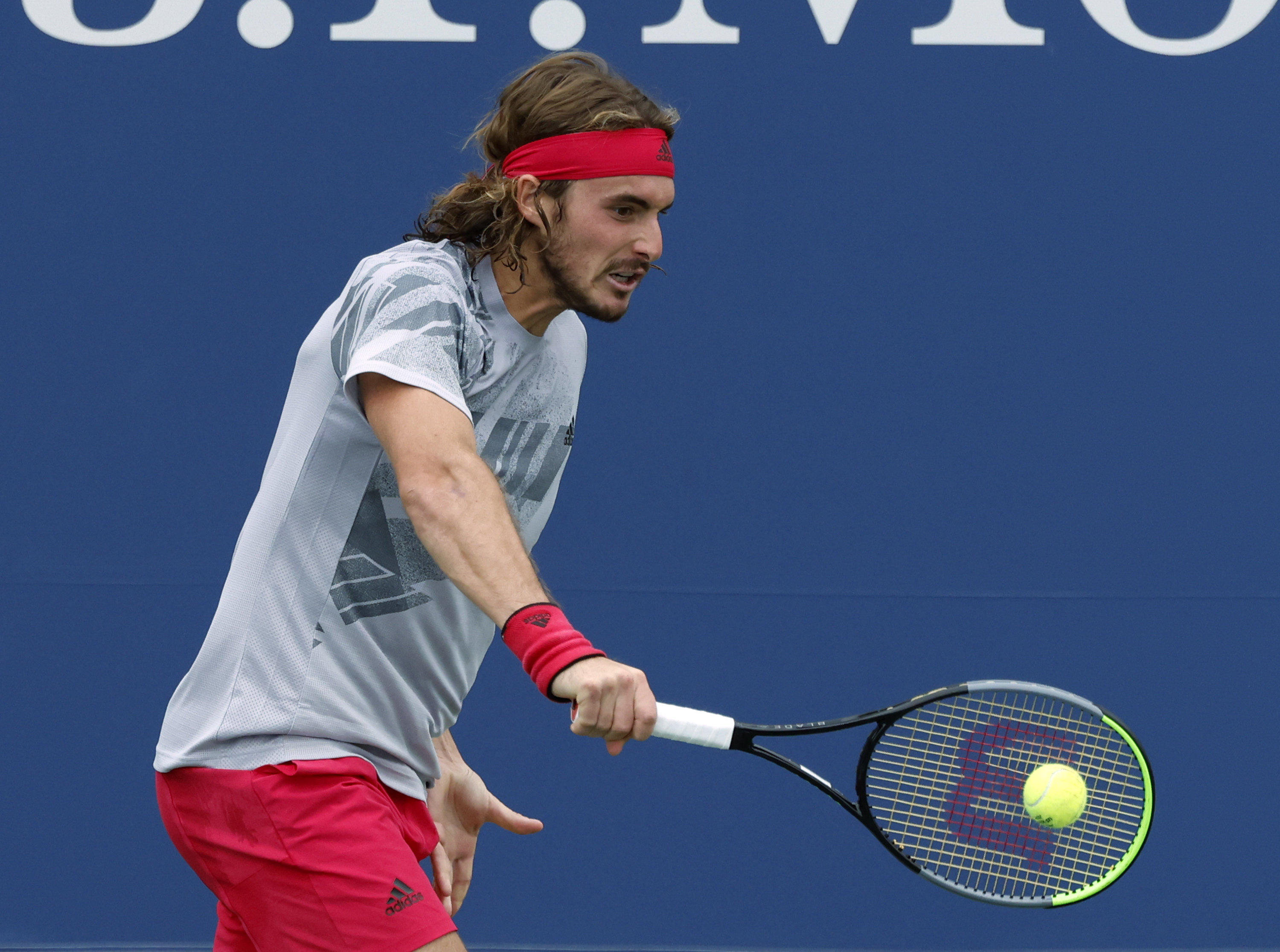 温网碾压美网,西西帕斯高光表现 温网碾压美网,西西帕斯高光表现