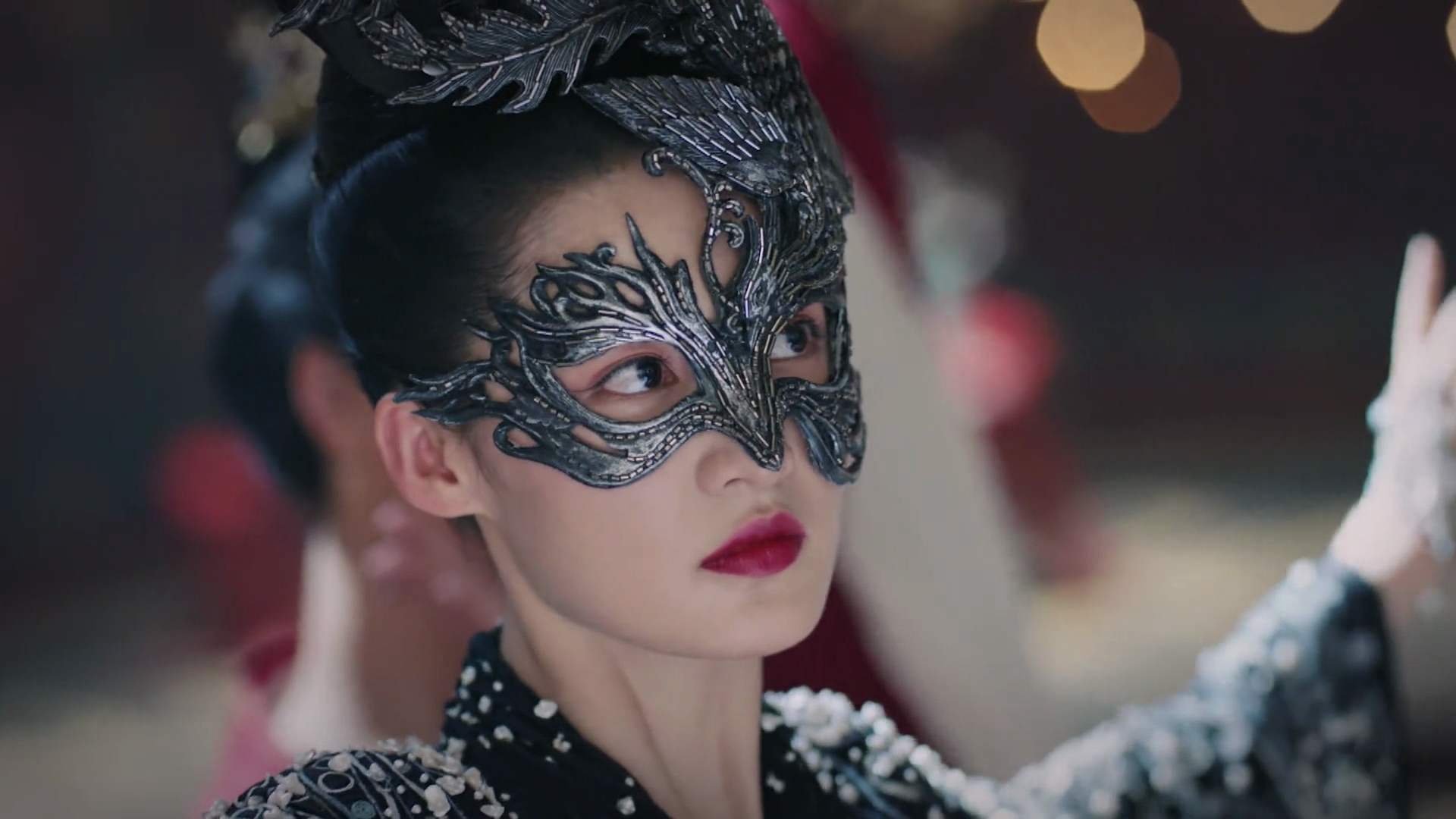 逆光入弯，范戴克那头槌，如F1夜赛第一弯的绝地超越